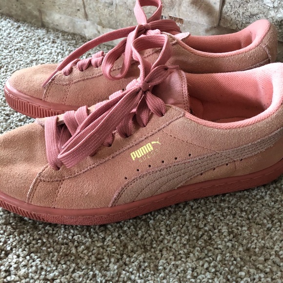 Puma tennis shoes - Picture 2 of 5